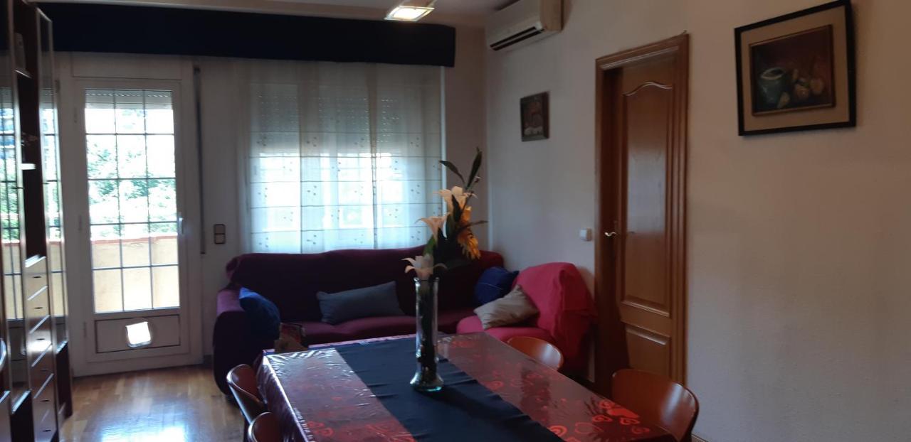Precioso!! Apartamento En El Centro De Sabadell Daire Dış mekan fotoğraf